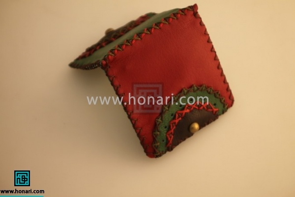 اموزش کیف آینه آرایش چرمی-مرحله 27 27.نمای راست کیف.