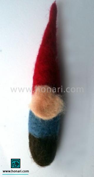 آموزش ساخت عروسک هفت کوتوله با الیاف کچه دوزی-مرحله 7 سوزن می زنید تا بر روی لایه های زیرین ثابت شود