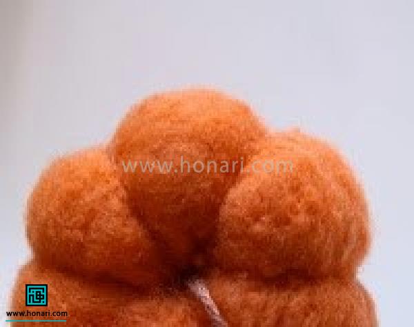 آموزش ساخت کدو تنبل با الیاف کچه دوزی-مرحله 8 سپس بافت فاصله ها را با سوزن زدن بصورت یکدست و یکنواخت کنید