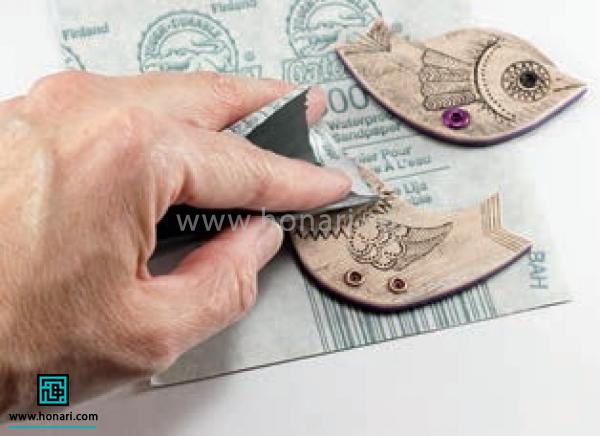 آموزش ساخت پیکسل با طرح پرنده-مرحله 15 در نهایت یک سنباده ی نرم روی سطح کار میکشیم تا صیقلی بشه.