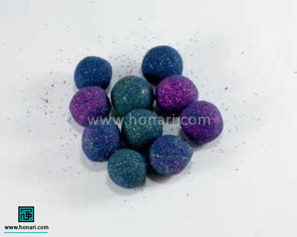 دستبند با مهره های خمیری-مرحله 4 به این صورت سطح مهره هامون از اکلیل پوشیده میشه.