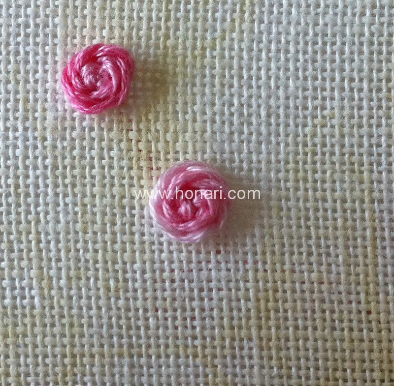 گل رز گلدوزی