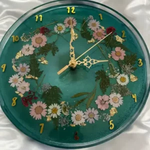 ساعت رزینی با گل خشک