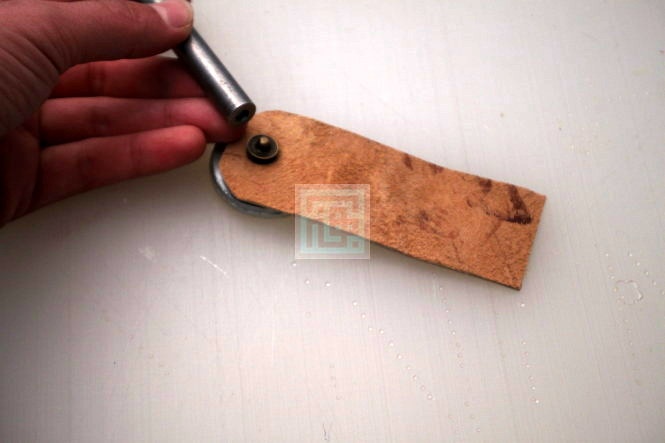 جزء اول و دوم را بهم متصل و محکم نمایید.