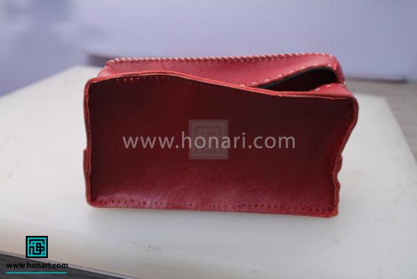 اموزش ساخت کیف لوازم آرایش چرم دوزی-مرحله 16 به این صورت