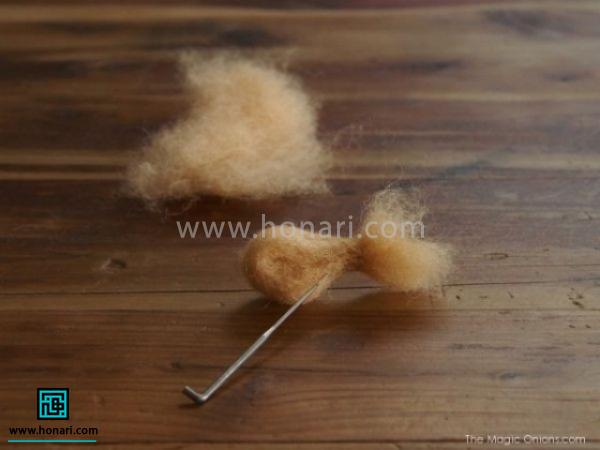 اطراف پایه گوش را آنقدر سوزن زنی می کنید تا محکم شود