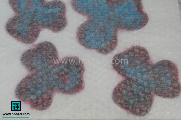 ÛÚ© ÙØ§ÛÙ Ø¶Ø±Ø¨Ù Ú¯ÛØ± Ø­Ø¨Ø§Ø¨ Ø¯Ø§Ø± Ø¨Ø± Ø±ÙÛ Ú¯ÙØ¨Ø±Ú¯ ÙØ§ Ø¨Ú¯Ø°Ø§Ø±ÛØ¯. Ø¨Ø§ ÙÙØ¯Ø§Ø±Û Ø¢Ø¨ Ú¯Ø±Ù Ù ØµØ§Ø¨ÙÙ Ø³Ø·Ø­ Ú¯ÙØ¨Ø±Ú¯ ÙØ§ Ø±Ø§ ÙØ§ÙØ´ Ø¯ÙÛØ¯