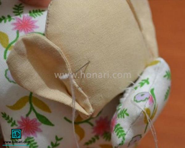 Ø¯Ø±Ø§ÛÙ ÙØ±Ø­ÙÙ Ø§ÙÙ Ø¯Ù ØªÚ©Ù Ø¨Ø¯Ù Ø±Ù Ø¨Ø§ Ø¯ÙØ®Øª Ø¨Ù ÙÙ ÙØµÙ Ú©ÙÛØ¯ . Ø¨Ø¹Ø¯ Ú¯ÙØ´ ÙØ§Ø±Ù Ø§Ø² ÙØ³Ø· ØªØ§ Ú©ÙÛØ¯ ÙØ¨Ù Ø³Ø± Ø¨Ø¯ÙØ²ÛØ¯. Ø¨Ø¹Ø¯ ÙÙÛ Ø¨Ø§ÙØ§Û Ø³Ø± Ø±Ù Ú©Ù Ø¯Ø± ÙØ±Ø­ÙÙ 5Ø³Ø§Ø®ØªÛØ¯ Ø±Ù Ø¨Ø§ Ø¯ÙØ®Øª Ø¨Ù Ø³Ø± Ú¯ÙØ³ÙÙØ¯ ÙØµÙ Ú©ÙÛØ¯. Ø¯Ø±Ø¢Ø®Ø± ÙÙ Ø³Ø± Ú¯ÙØ³ÙÙØ¯ Ø±Ù Ø¨Ø§ Ø¯ÙØ®Øª Ø¨Ù Ø¨Ø¯Ù Ú¯ÙØ³ÙÙØ¯ ÙØµÙ Ú©ÙÛØ¯. 