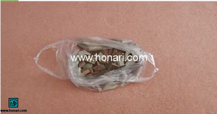 کاشی های مورد استفغاده در معرق کاشی